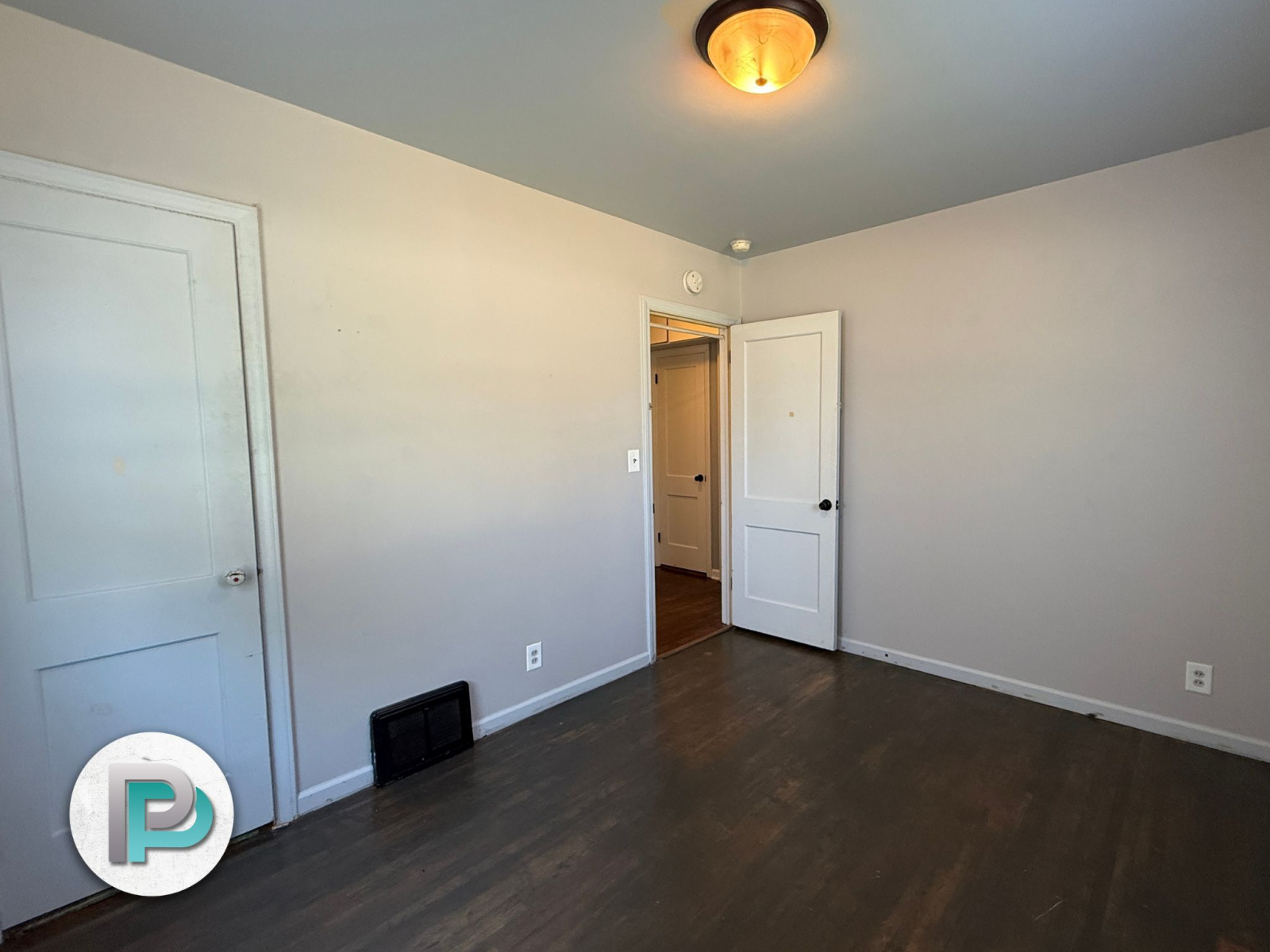 1544 N Hampshire Ave, Mason City, Iowa 50401, 2 Bedrooms Bedrooms, ,1 BathroomBathrooms,House,For Rent,N Hampshire Ave,1096