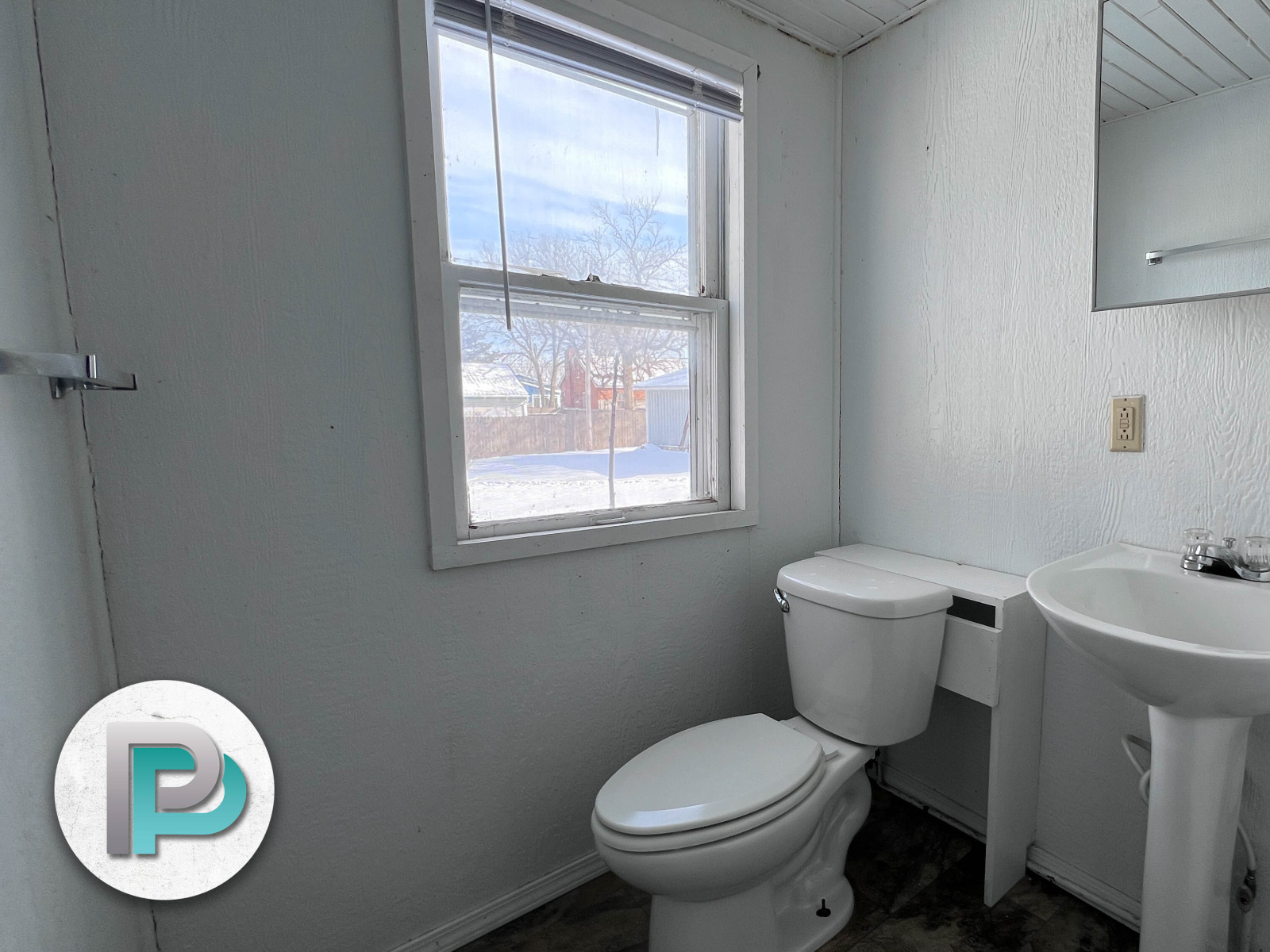 1535 S Wilson Ave, Mason City, Iowa 50401, 2 Bedrooms Bedrooms, ,1 BathroomBathrooms,House,For Rent,S Wilson Ave,1111
