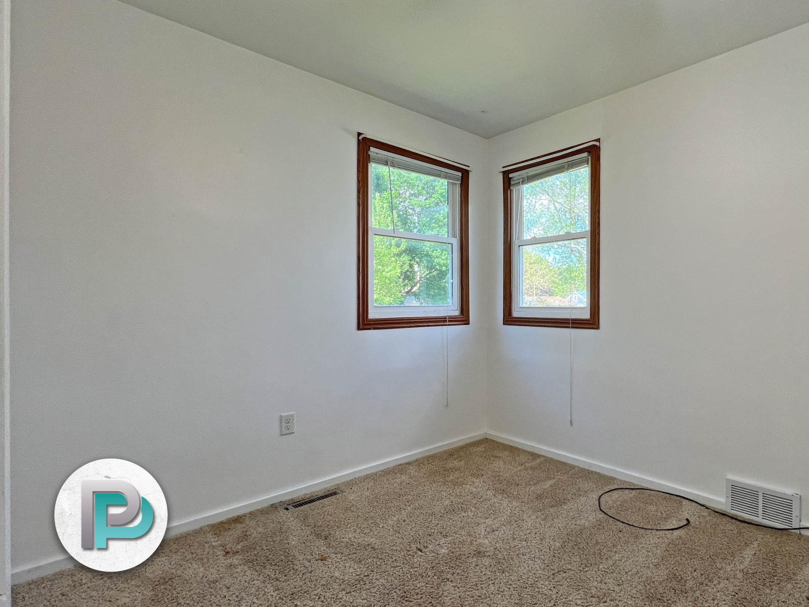 638 10th St NE, Mason City, Iowa 50401, 2 Bedrooms Bedrooms, ,1 BathroomBathrooms,House,For Rent,10th St NE,1191