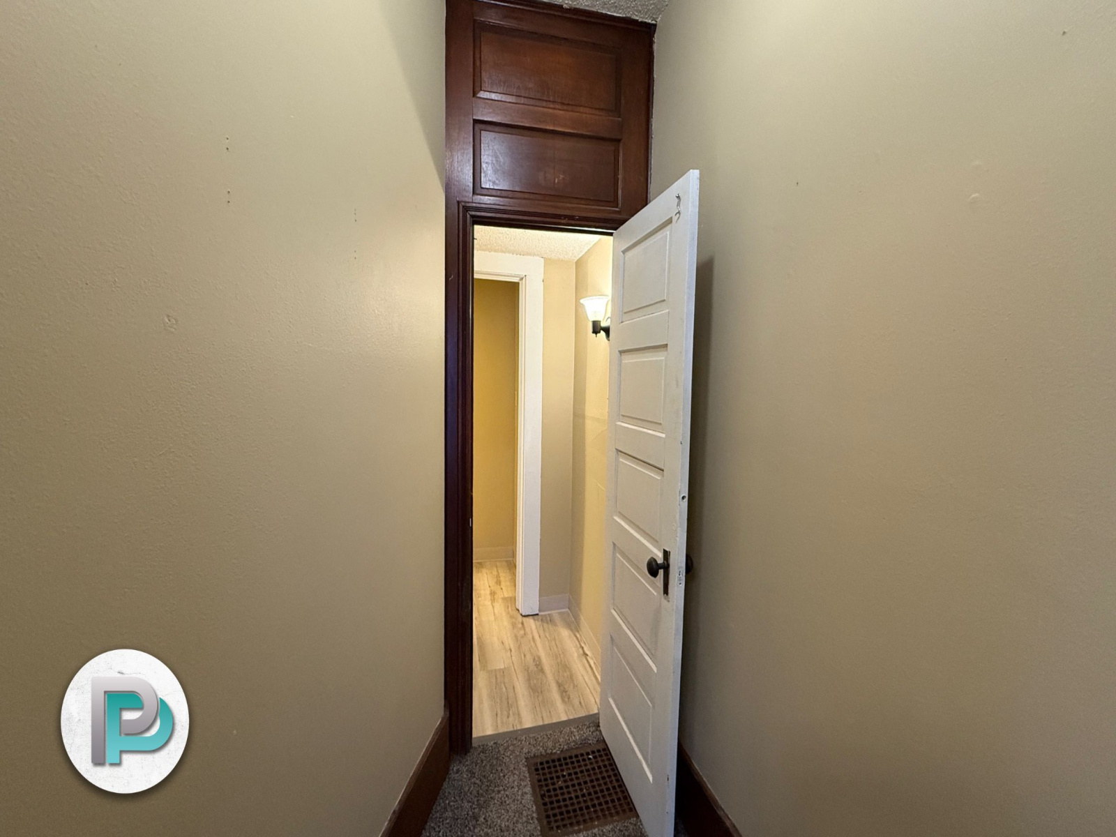 305 N Adams Ave Unit# 2, Mason City, Iowa 50401, ,1 BathroomBathrooms,Apartment,For Rent,N Adams Ave Unit# 2,1210
