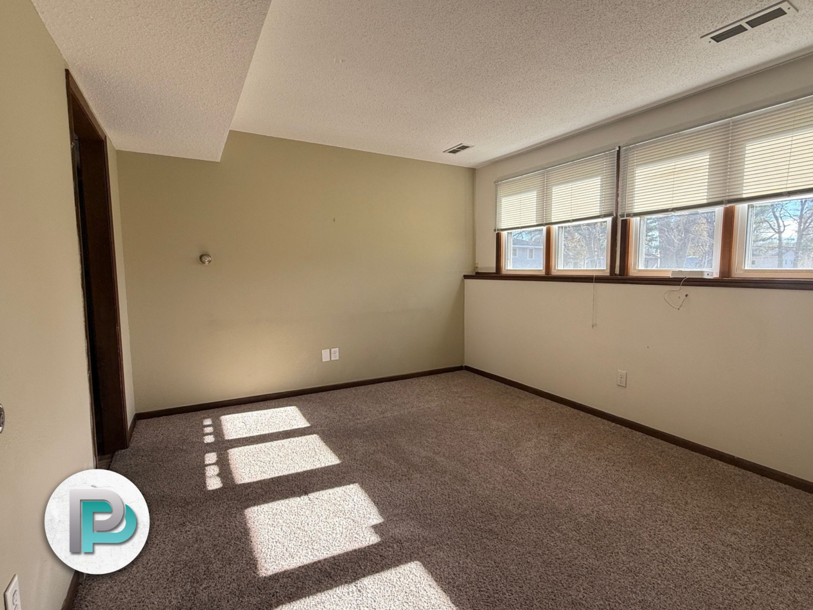 464 N 3rd St #4, Sheffield, Iowa 50475, 2 Bedrooms Bedrooms, ,1 BathroomBathrooms,Apartment,For Rent,N 3rd St #4,1255