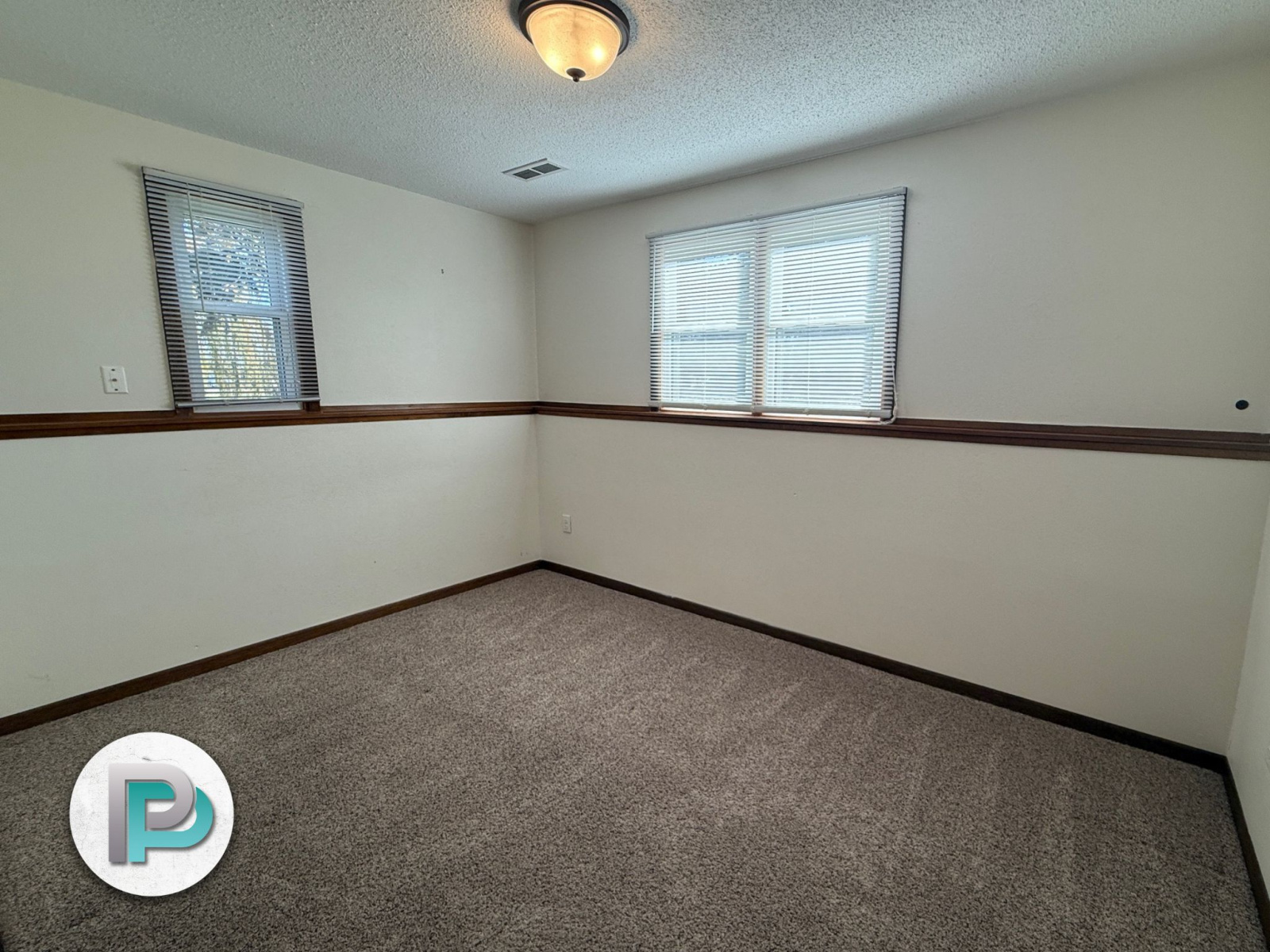 464 N 3rd St #4, Sheffield, Iowa 50475, 2 Bedrooms Bedrooms, ,1 BathroomBathrooms,Apartment,For Rent,N 3rd St #4,1255