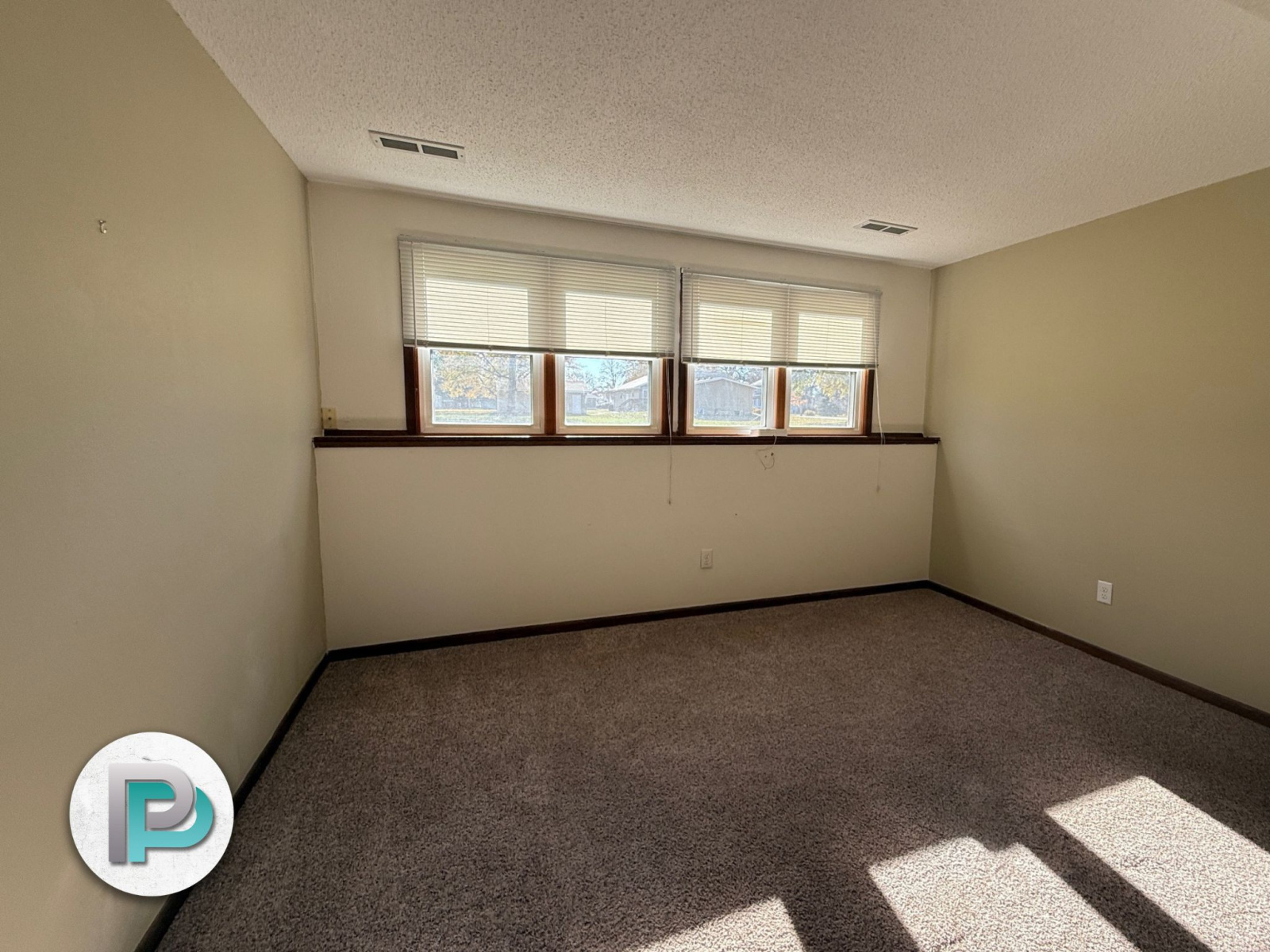 464 N 3rd St #4, Sheffield, Iowa 50475, 2 Bedrooms Bedrooms, ,1 BathroomBathrooms,Apartment,For Rent,N 3rd St #4,1255