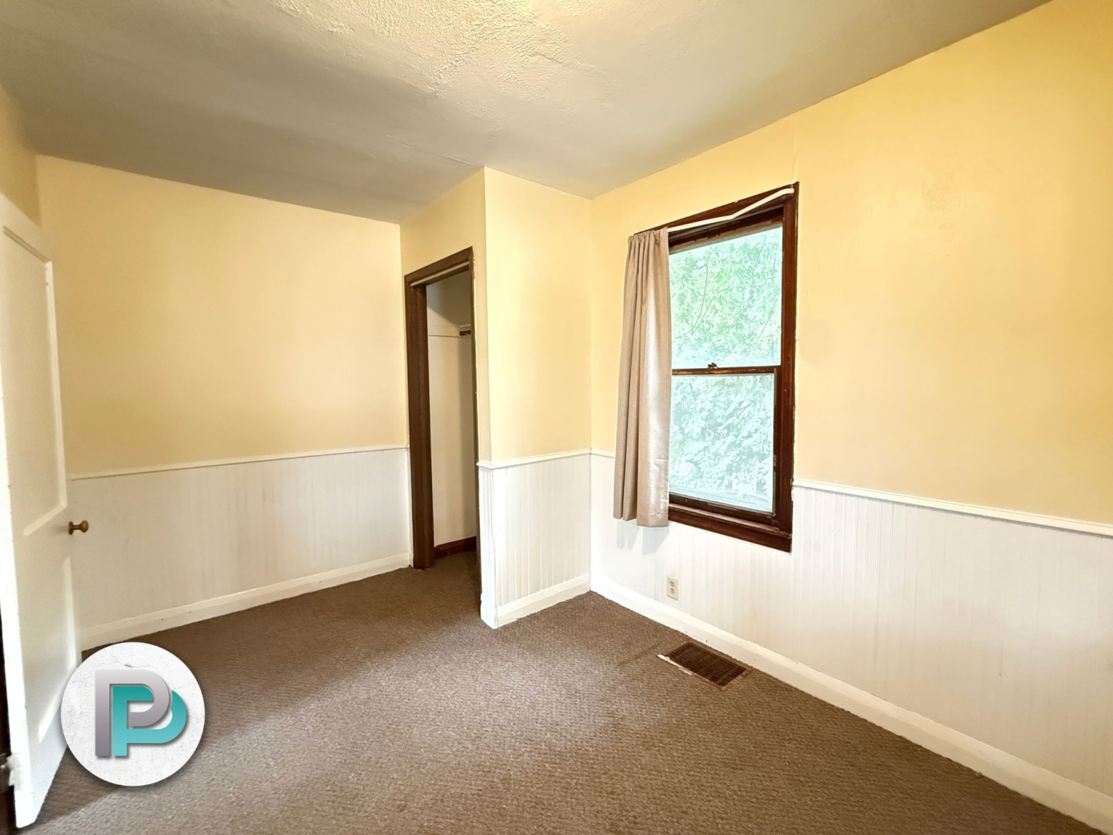 623 S Pierce Ave, Mason City, Iowa 50401, 1 Bedroom Bedrooms, ,1 BathroomBathrooms,House,For Rent,S Pierce Ave,1306