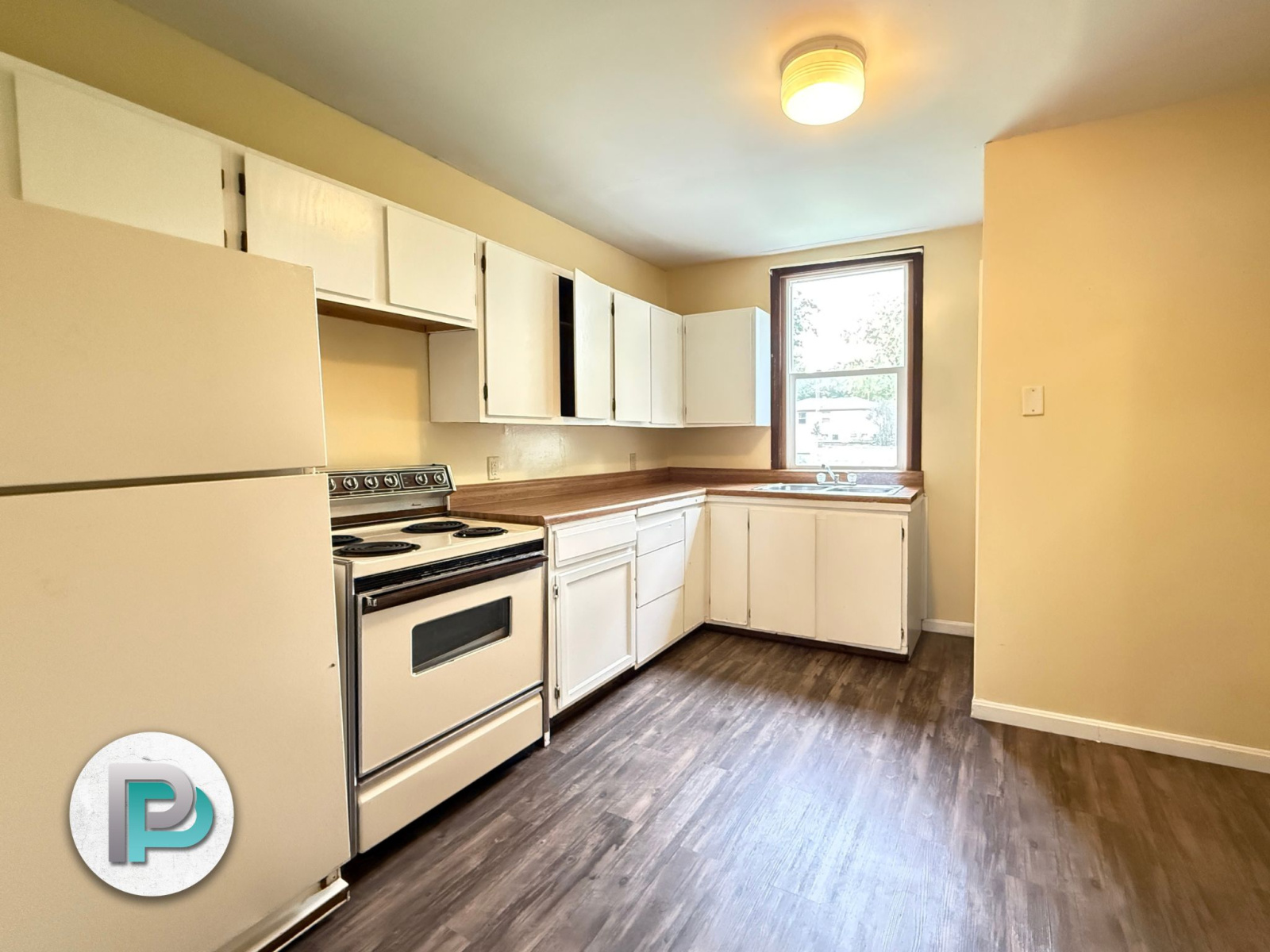 623 S Pierce Ave, Mason City, Iowa 50401, 1 Bedroom Bedrooms, ,1 BathroomBathrooms,House,For Rent,S Pierce Ave,1306