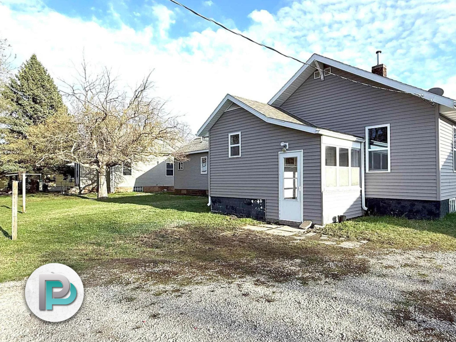 118 25th St SW, Mason City, Iowa 50401, 2 Bedrooms Bedrooms, ,1 BathroomBathrooms,House,For Rent,25th St SW,1350