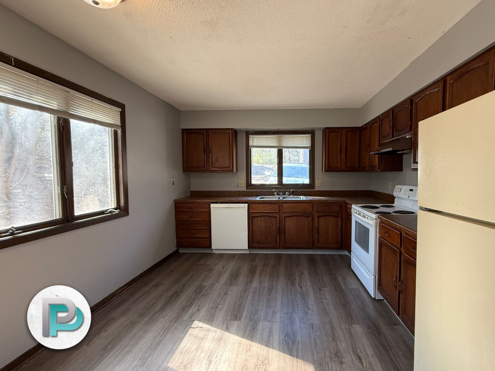 540 E State St #1, Mason City, Iowa 50401, 1 Bedroom Bedrooms, ,1 BathroomBathrooms,Apartment,For Rent,E State St #1,1352