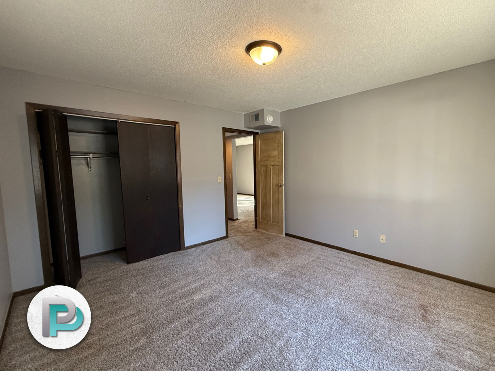 540 E State St #1, Mason City, Iowa 50401, 1 Bedroom Bedrooms, ,1 BathroomBathrooms,Apartment,For Rent,E State St #1,1352