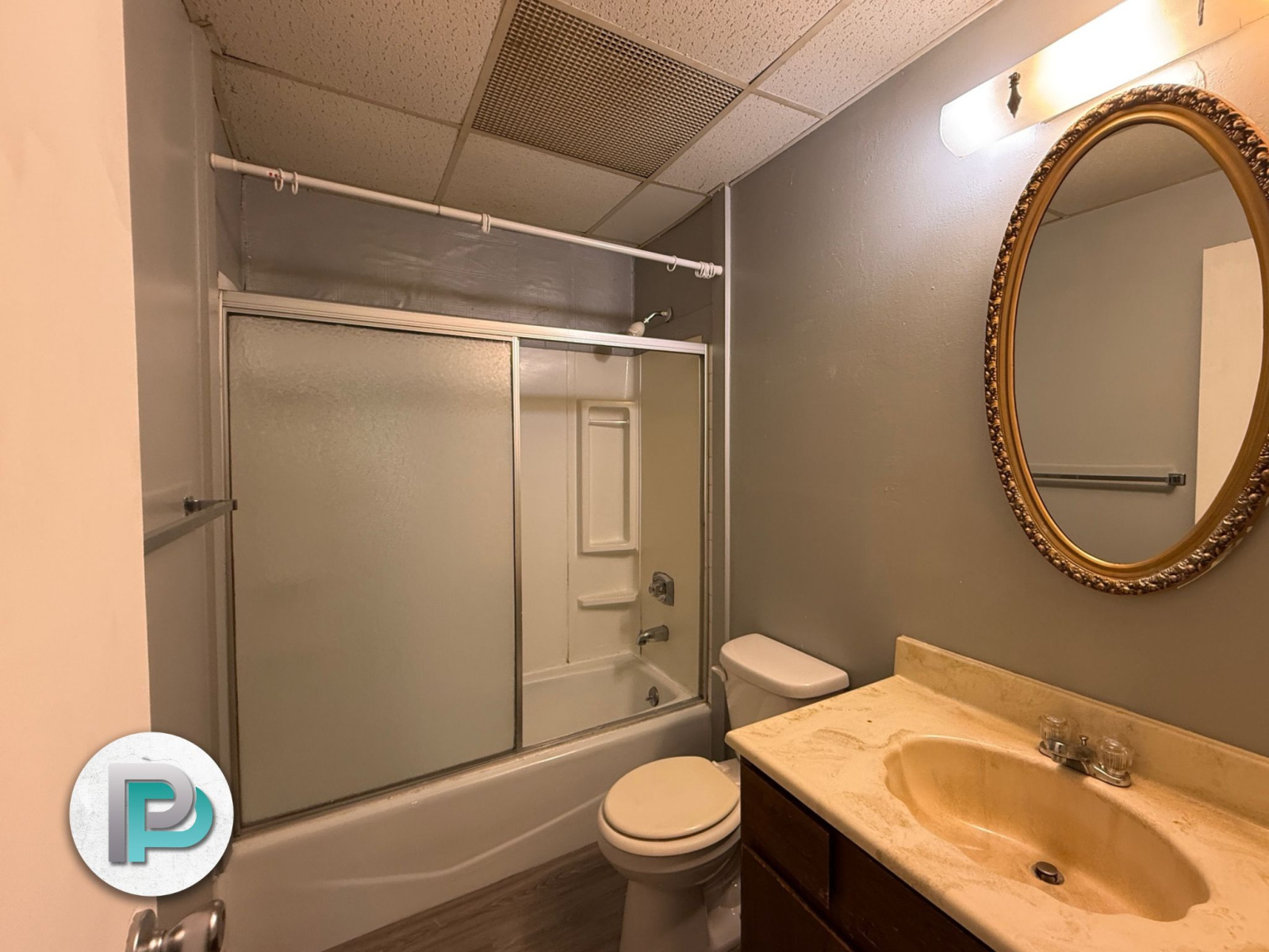 540 E State St #4, Mason City, Iowa 50401, 2 Bedrooms Bedrooms, ,1 BathroomBathrooms,Apartment,For Rent,E State St #4,1354 540 E State St #4, Mason City, Iowa 50401, 2 Bedrooms Bedrooms, ,1 BathroomBathrooms,Apartment,For Rent,E State St #4,1354