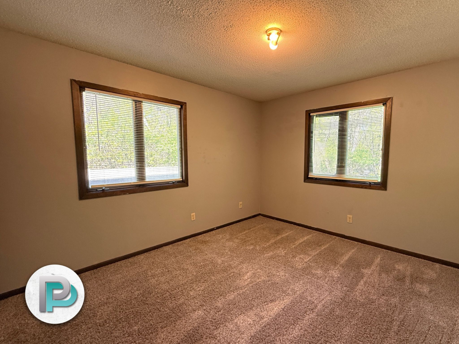 540 E State St #4, Mason City, Iowa 50401, 2 Bedrooms Bedrooms, ,1 BathroomBathrooms,Apartment,For Rent,E State St #4,1354 540 E State St #4, Mason City, Iowa 50401, 2 Bedrooms Bedrooms, ,1 BathroomBathrooms,Apartment,For Rent,E State St #4,1354