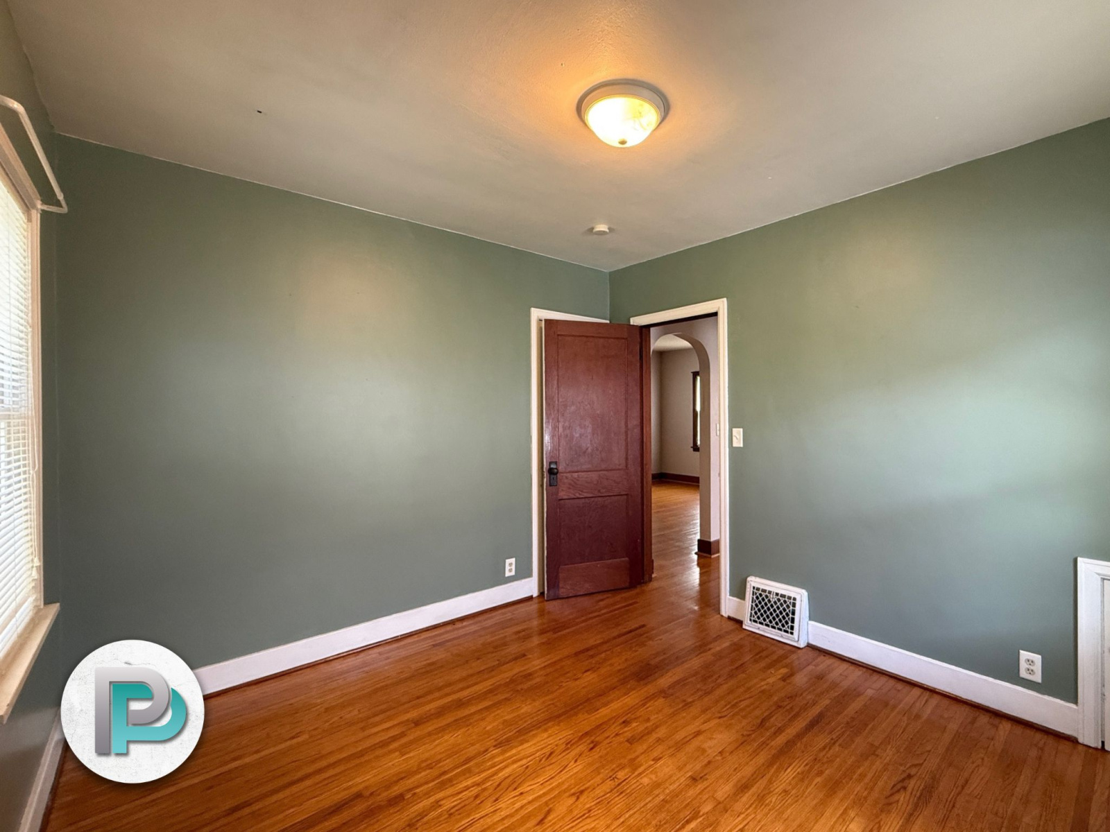 912 8th St NE, Mason City, Iowa 50401, 2 Bedrooms Bedrooms, ,1 BathroomBathrooms,House,For Rent,8th St NE,1356 912 8th St NE, Mason City, Iowa 50401, 2 Bedrooms Bedrooms, ,1 BathroomBathrooms,House,For Rent,8th St NE,1356