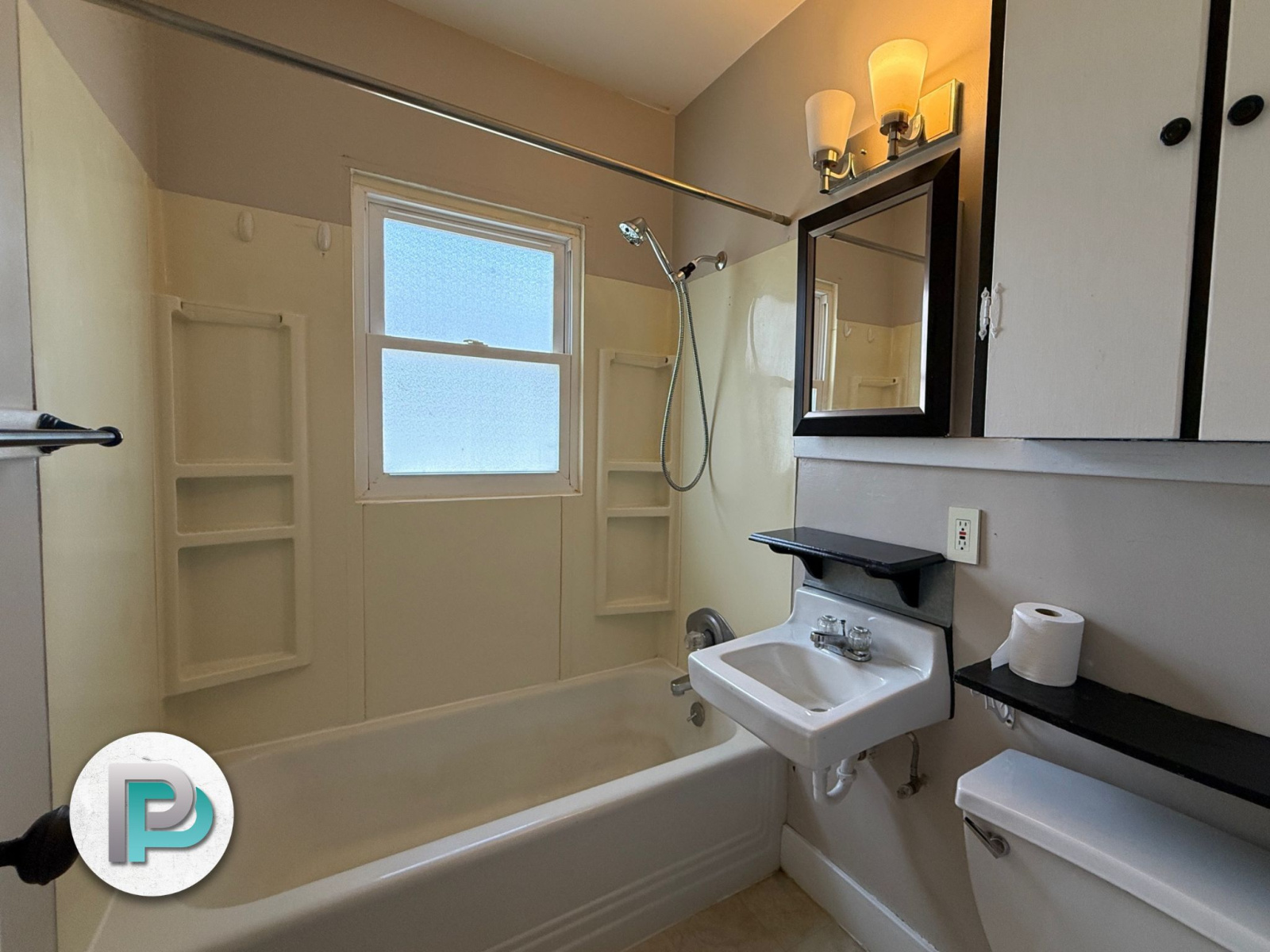 912 8th St NE, Mason City, Iowa 50401, 2 Bedrooms Bedrooms, ,1 BathroomBathrooms,House,For Rent,8th St NE,1356 912 8th St NE, Mason City, Iowa 50401, 2 Bedrooms Bedrooms, ,1 BathroomBathrooms,House,For Rent,8th St NE,1356