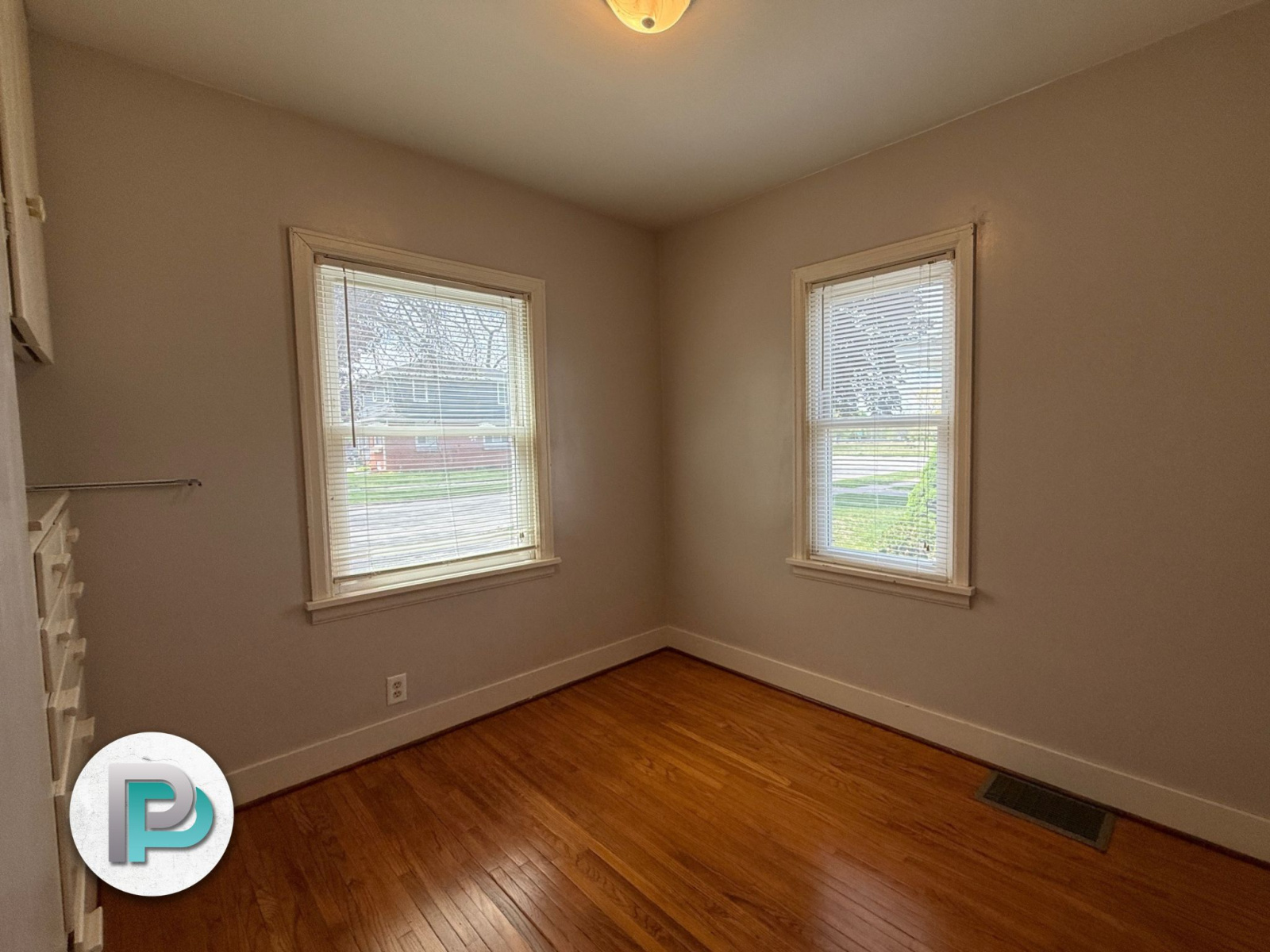 912 8th St NE, Mason City, Iowa 50401, 2 Bedrooms Bedrooms, ,1 BathroomBathrooms,House,For Rent,8th St NE,1356 912 8th St NE, Mason City, Iowa 50401, 2 Bedrooms Bedrooms, ,1 BathroomBathrooms,House,For Rent,8th St NE,1356