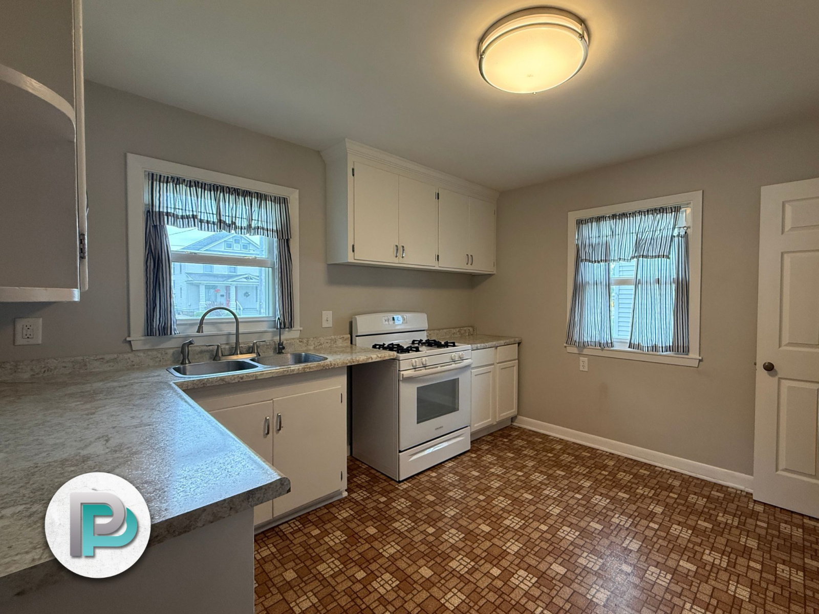 30 20th St SE, Mason City, Iowa 50401, 2 Bedrooms Bedrooms, ,1 BathroomBathrooms,House,For Rent,20th St SE ,1361