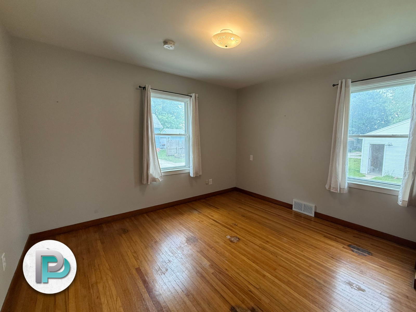 30 20th St SE, Mason City, Iowa 50401, 2 Bedrooms Bedrooms, ,1 BathroomBathrooms,House,For Rent,20th St SE ,1361