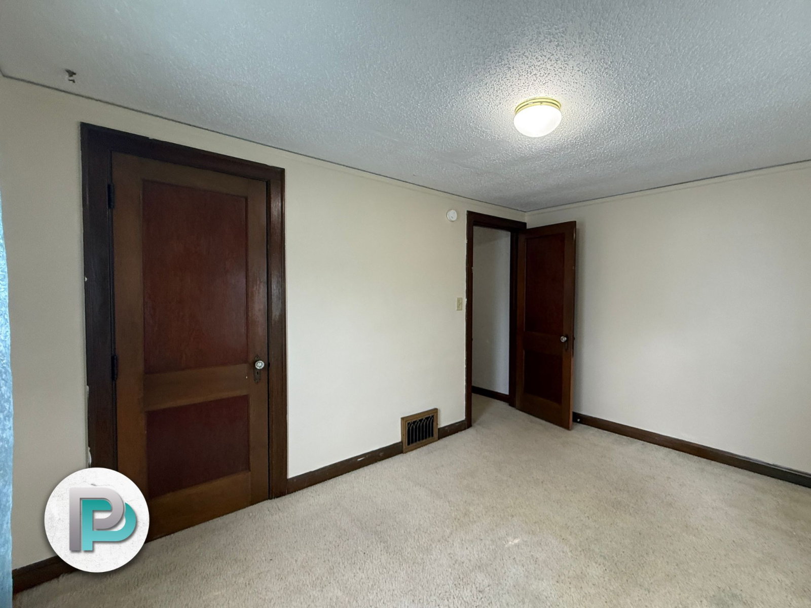 1220 N Adams Ave, Mason City, Iowa 50401, 2 Bedrooms Bedrooms, ,1 BathroomBathrooms,Duplex,For Rent,N Adams Ave,1362