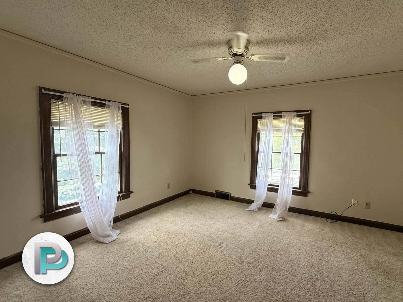 1220 N Adams Ave, Mason City, Iowa 50401, 2 Bedrooms Bedrooms, ,1 BathroomBathrooms,Duplex,For Rent,N Adams Ave,1362