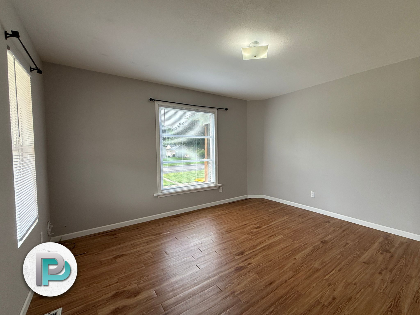 1504 N Adams Ave, Mason City, Iowa 50401, 2 Bedrooms Bedrooms, ,1 BathroomBathrooms,Duplex,For Rent,N Adams Ave,1368