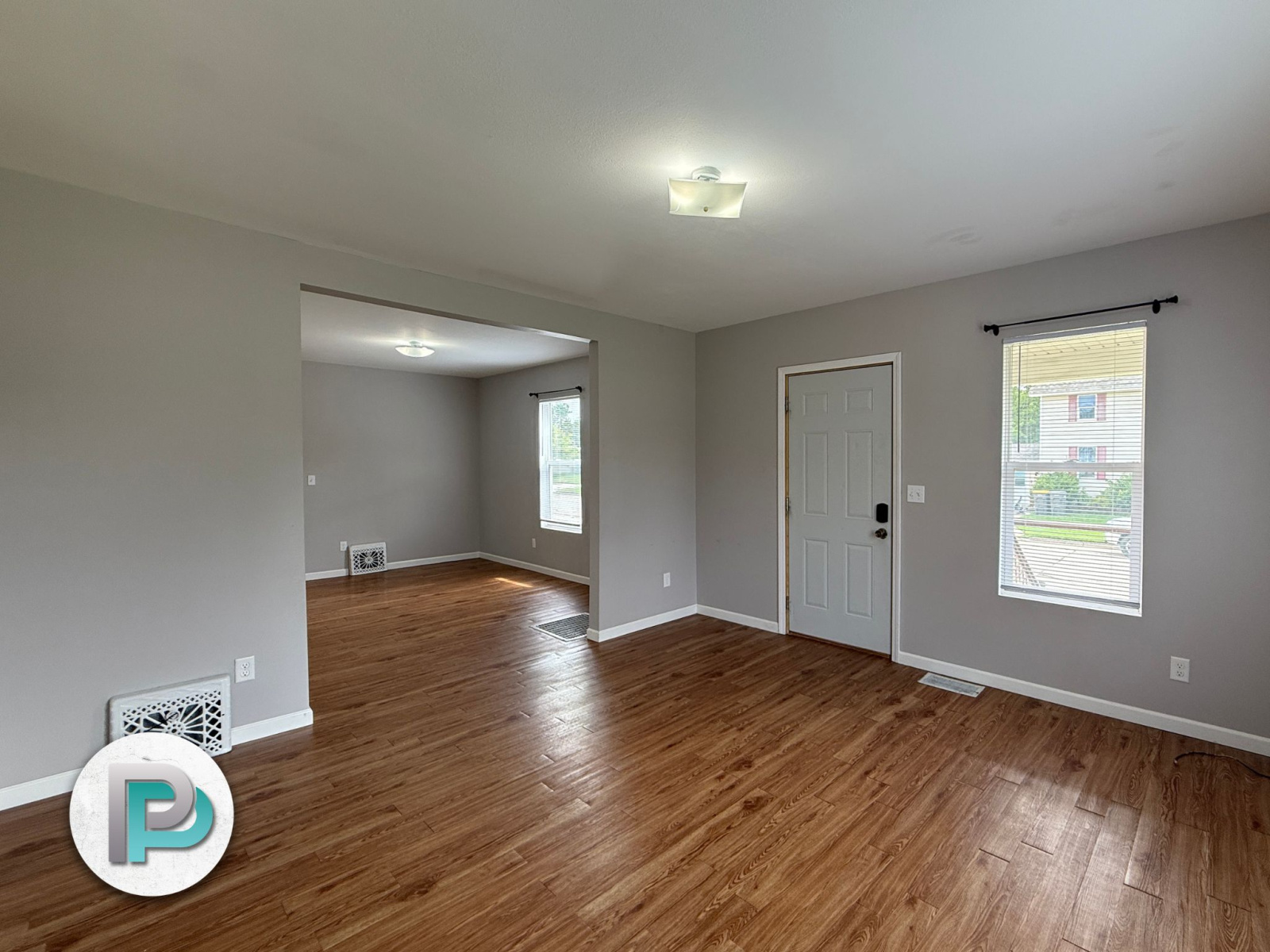 1504 N Adams Ave, Mason City, Iowa 50401, 2 Bedrooms Bedrooms, ,1 BathroomBathrooms,Duplex,For Rent,N Adams Ave,1368