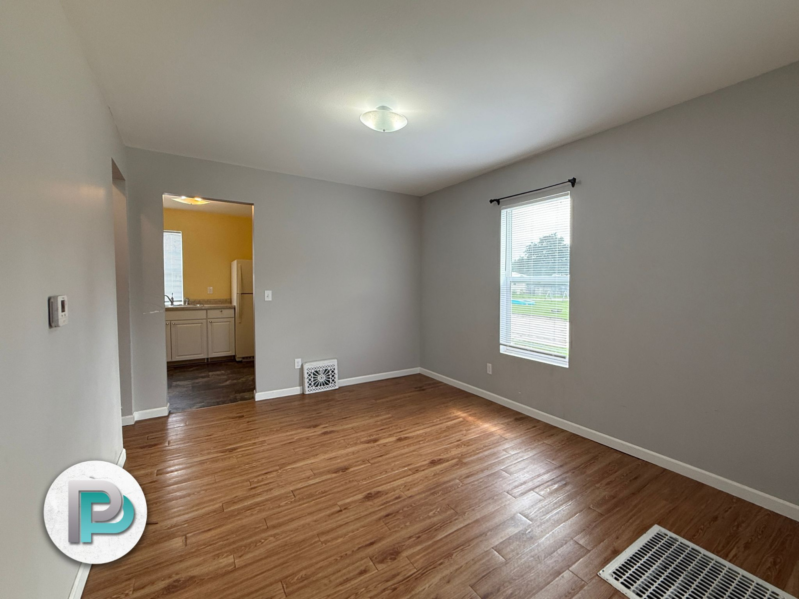 1504 N Adams Ave, Mason City, Iowa 50401, 2 Bedrooms Bedrooms, ,1 BathroomBathrooms,Duplex,For Rent,N Adams Ave,1368