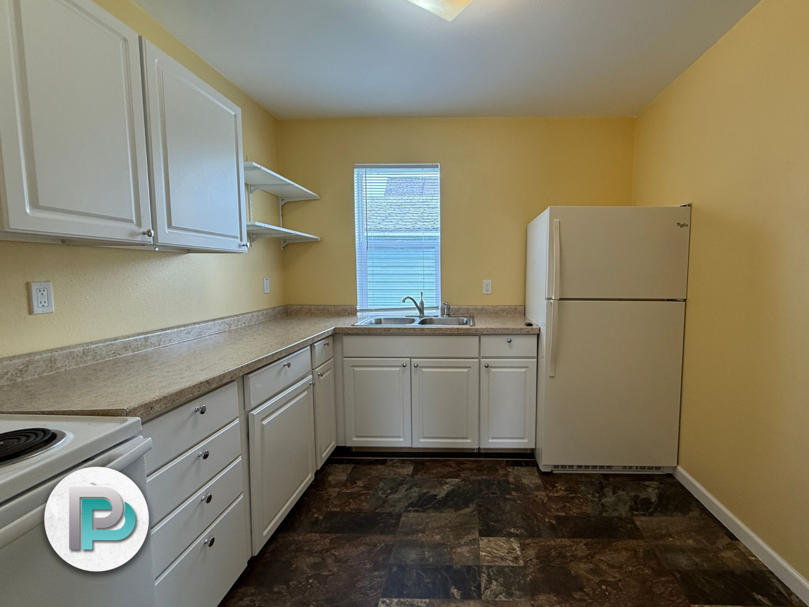 1504 N Adams Ave, Mason City, Iowa 50401, 2 Bedrooms Bedrooms, ,1 BathroomBathrooms,Duplex,For Rent,N Adams Ave,1368