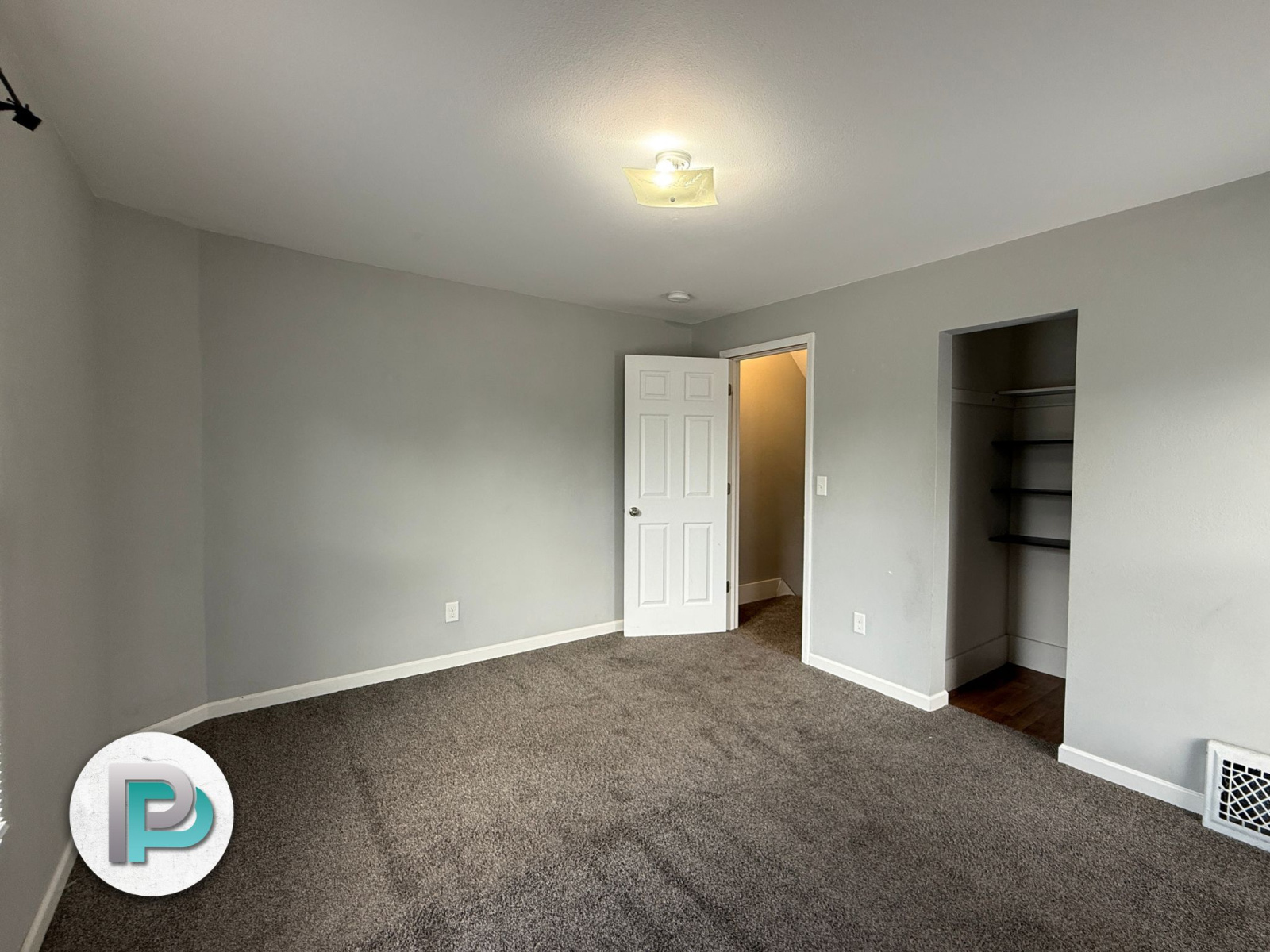 1504 N Adams Ave, Mason City, Iowa 50401, 2 Bedrooms Bedrooms, ,1 BathroomBathrooms,Duplex,For Rent,N Adams Ave,1368