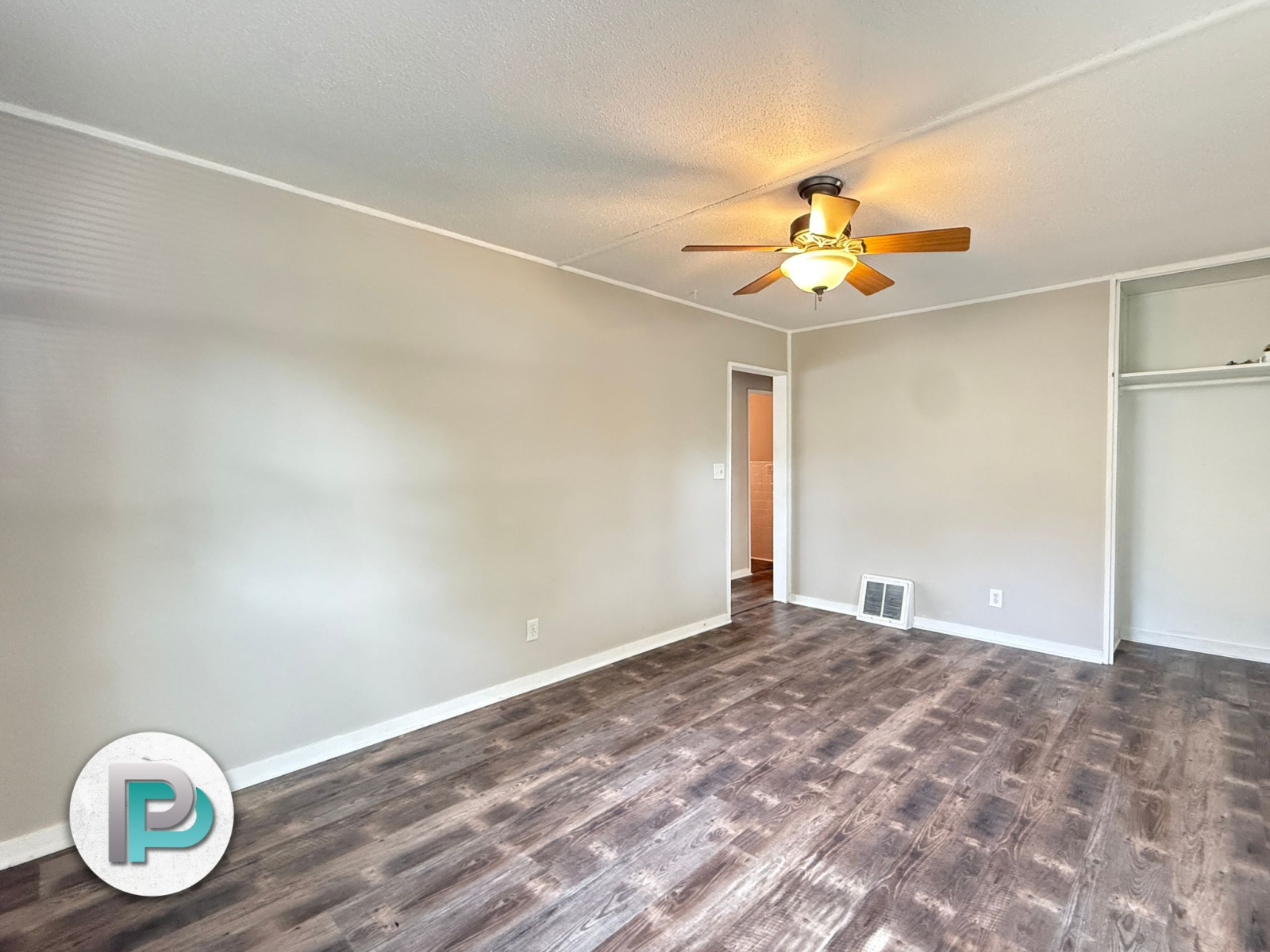 954 15th St NE, Mason City, Iowa 50401, 2 Bedrooms Bedrooms, ,1 BathroomBathrooms,House,For Rent,15th St NE,1370