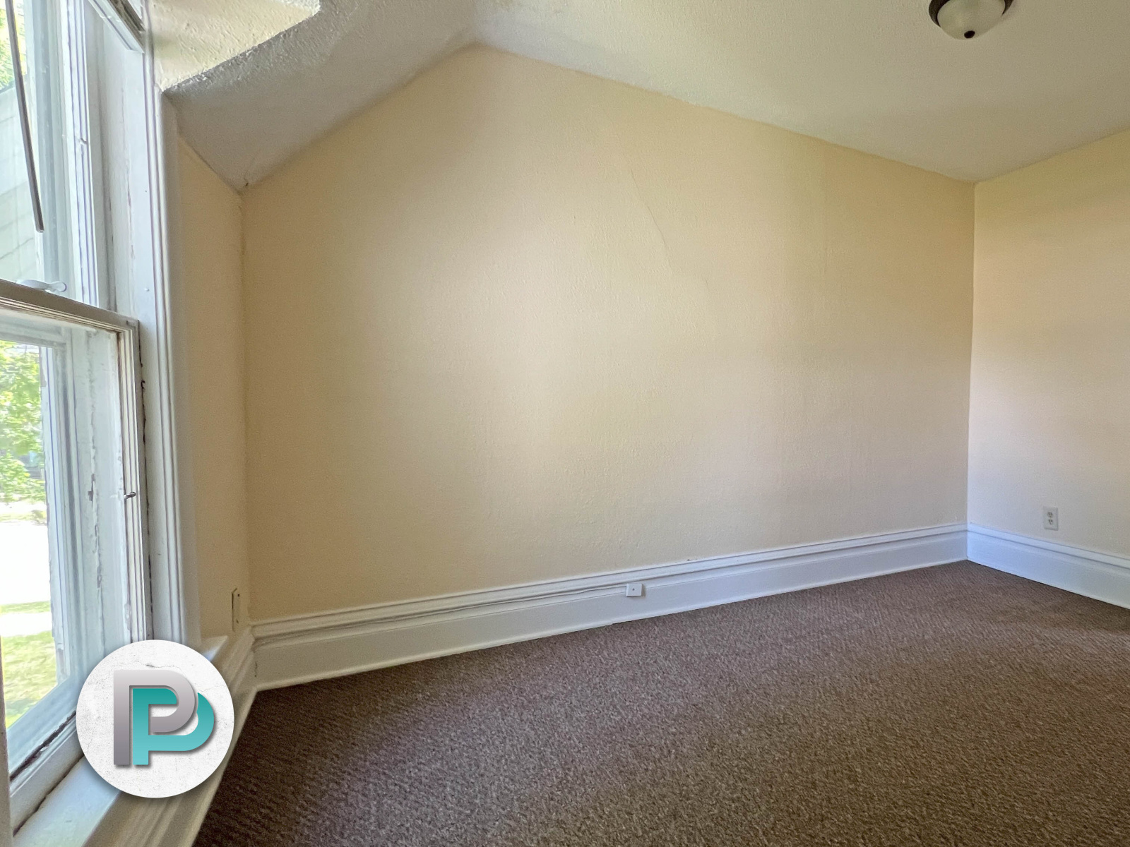 5 N Jefferson Ave, Mason City, Iowa 50401, 2 Bedrooms Bedrooms, ,1 BathroomBathrooms,Duplex,For Rent,N Jefferson Ave,1372 5 N Jefferson Ave, Mason City, Iowa 50401, 2 Bedrooms Bedrooms, ,1 BathroomBathrooms,Duplex,For Rent,N Jefferson Ave,1372