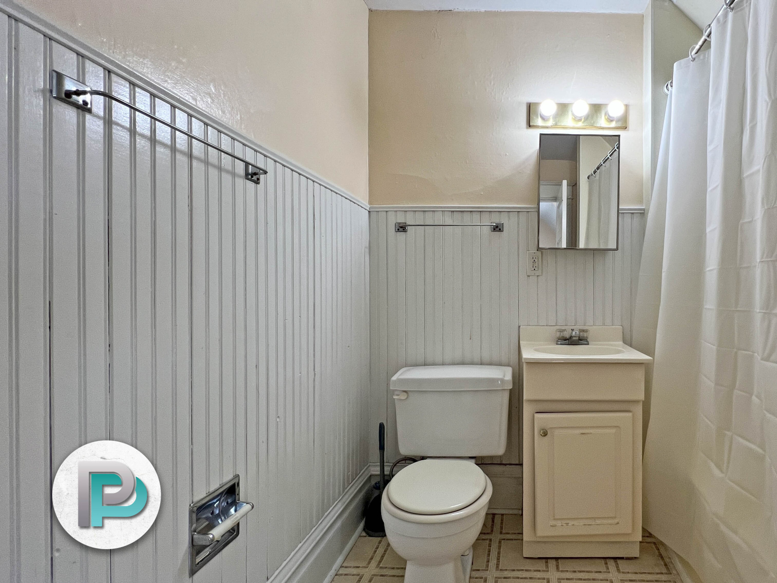 5 N Jefferson Ave, Mason City, Iowa 50401, 2 Bedrooms Bedrooms, ,1 BathroomBathrooms,Duplex,For Rent,N Jefferson Ave,1372 5 N Jefferson Ave, Mason City, Iowa 50401, 2 Bedrooms Bedrooms, ,1 BathroomBathrooms,Duplex,For Rent,N Jefferson Ave,1372