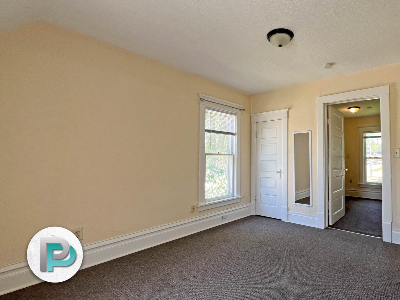 5 N Jefferson Ave, Mason City, Iowa 50401, 2 Bedrooms Bedrooms, ,1 BathroomBathrooms,Duplex,For Rent,N Jefferson Ave,1372 5 N Jefferson Ave, Mason City, Iowa 50401, 2 Bedrooms Bedrooms, ,1 BathroomBathrooms,Duplex,For Rent,N Jefferson Ave,1372