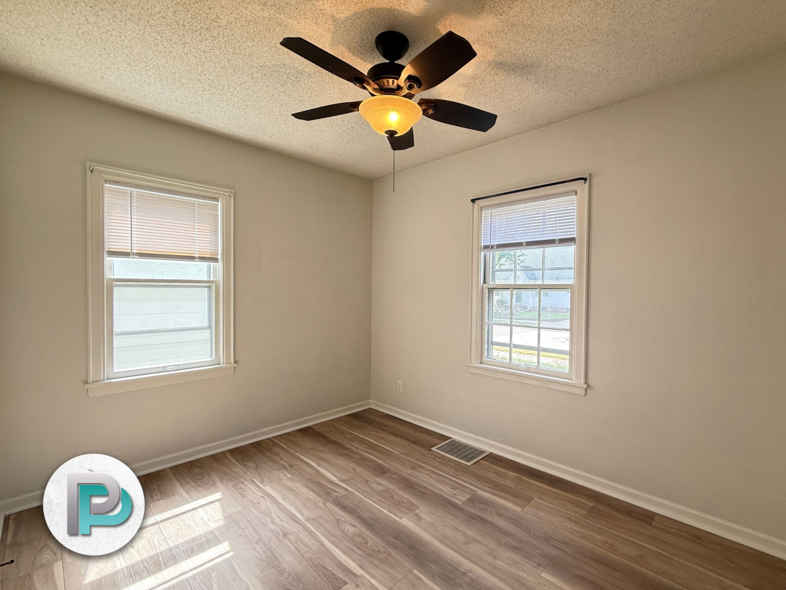 1447 N Virginia Ave, Mason City, Iowa 50401, 3 Bedrooms Bedrooms, ,2 BathroomsBathrooms,House,For Rent,N Virginia Ave ,1378