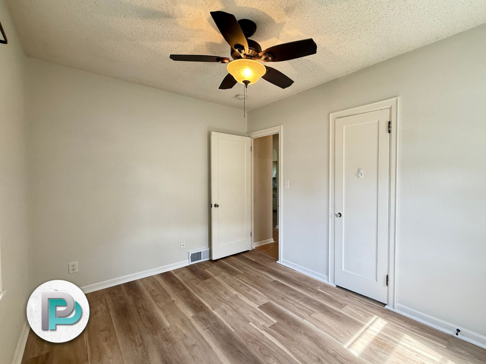 1447 N Virginia Ave, Mason City, Iowa 50401, 3 Bedrooms Bedrooms, ,2 BathroomsBathrooms,House,For Rent,N Virginia Ave ,1378