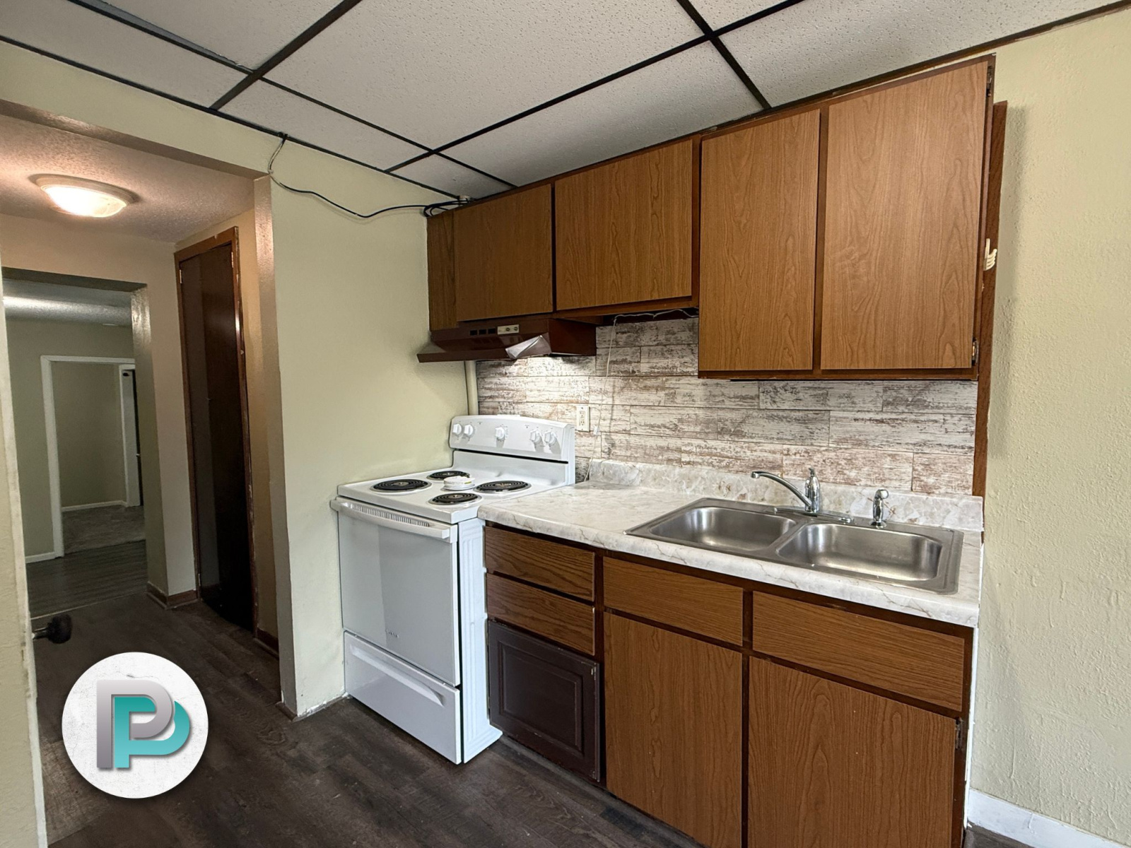 534 E State St, Mason City, Iowa 50401, 1 Bedroom Bedrooms, ,1 BathroomBathrooms,Apartment,For Rent,E State St ,1380