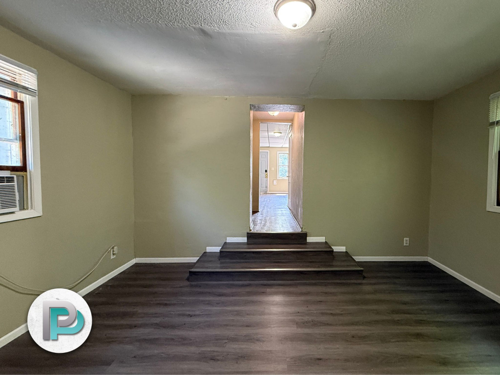 534 E State St, Mason City, Iowa 50401, 1 Bedroom Bedrooms, ,1 BathroomBathrooms,Apartment,For Rent,E State St ,1380