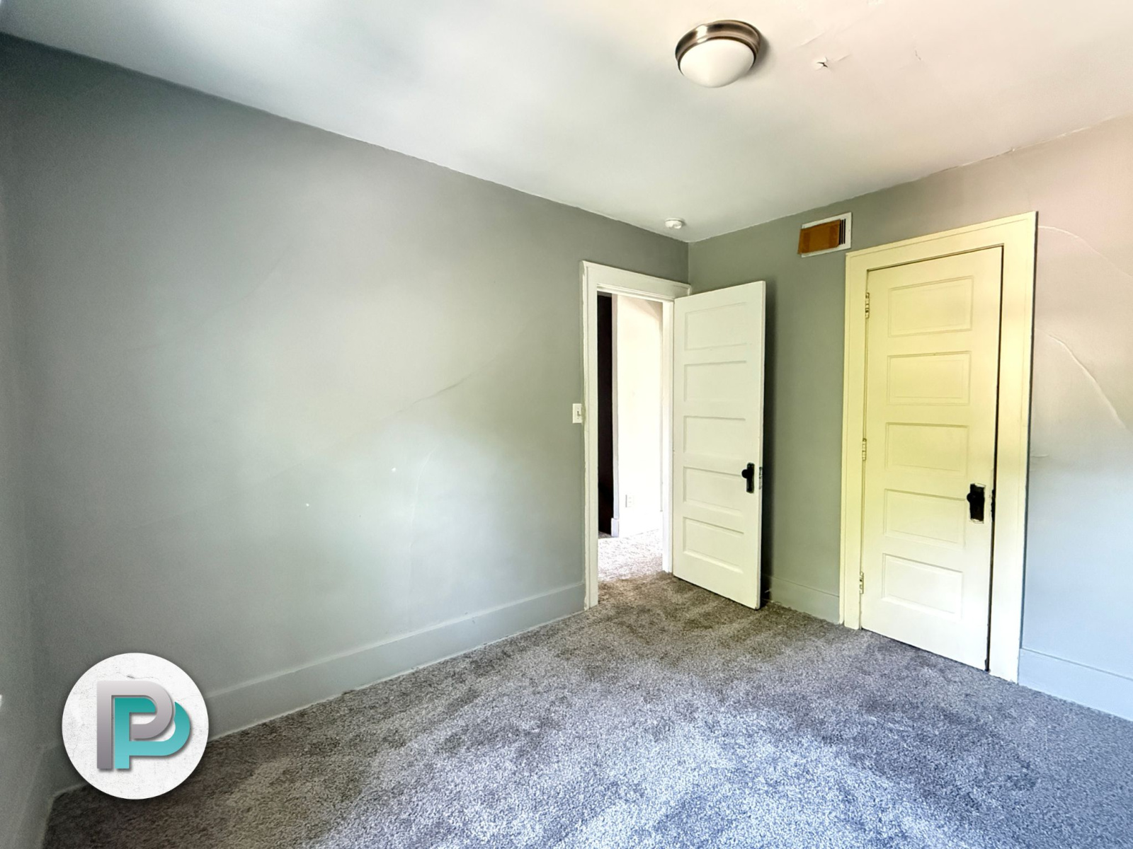 536 E State St, Mason City, Iowa 50401, 2 Bedrooms Bedrooms, ,1 BathroomBathrooms,Apartment,For Rent,E State St ,1381 536 E State St, Mason City, Iowa 50401, 2 Bedrooms Bedrooms, ,1 BathroomBathrooms,Apartment,For Rent,E State St ,1381