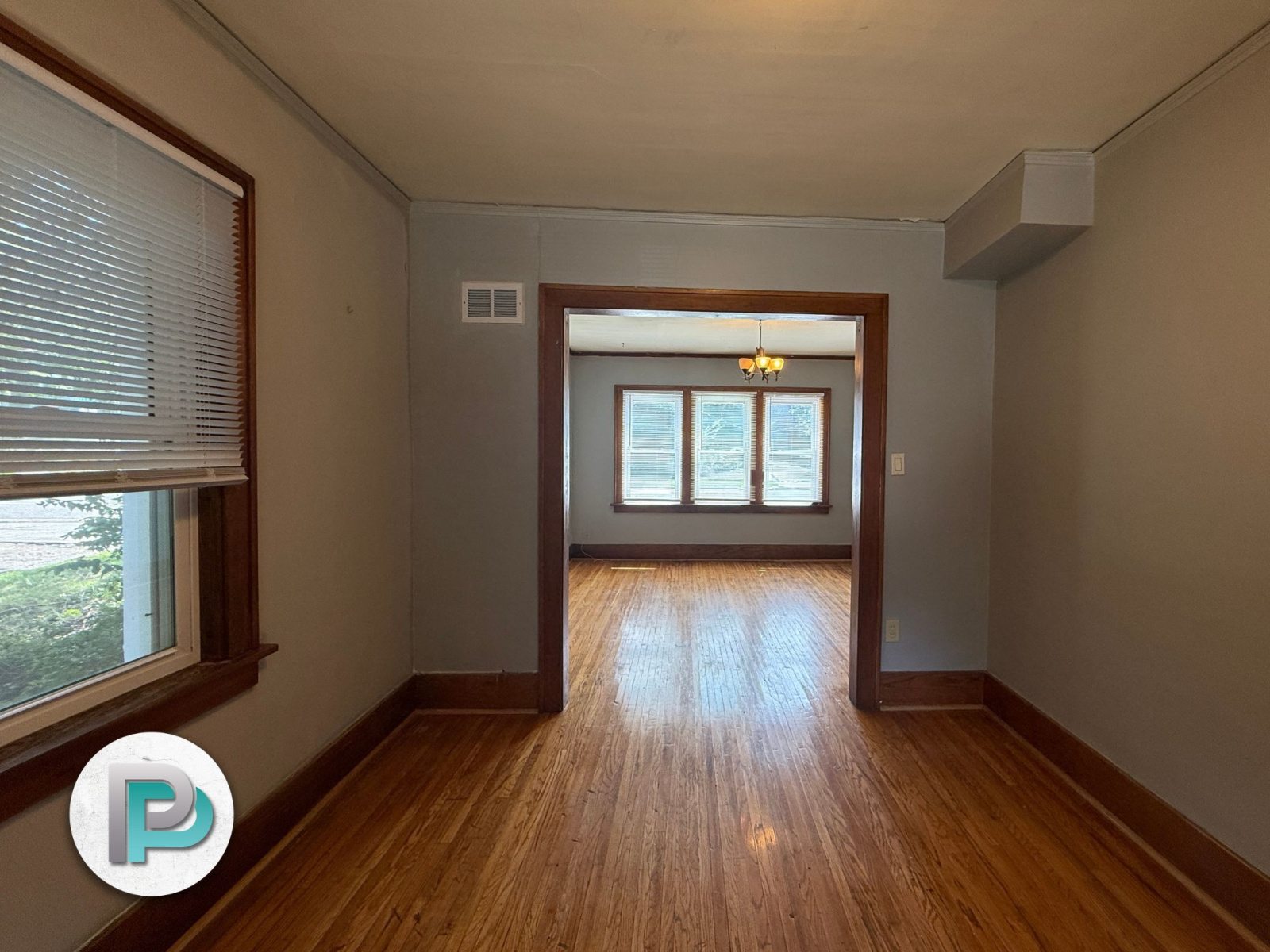 538 E State St, Mason City, Iowa 50401, 2 Bedrooms Bedrooms, ,1 BathroomBathrooms,Apartment,For Rent,E State St ,1382
