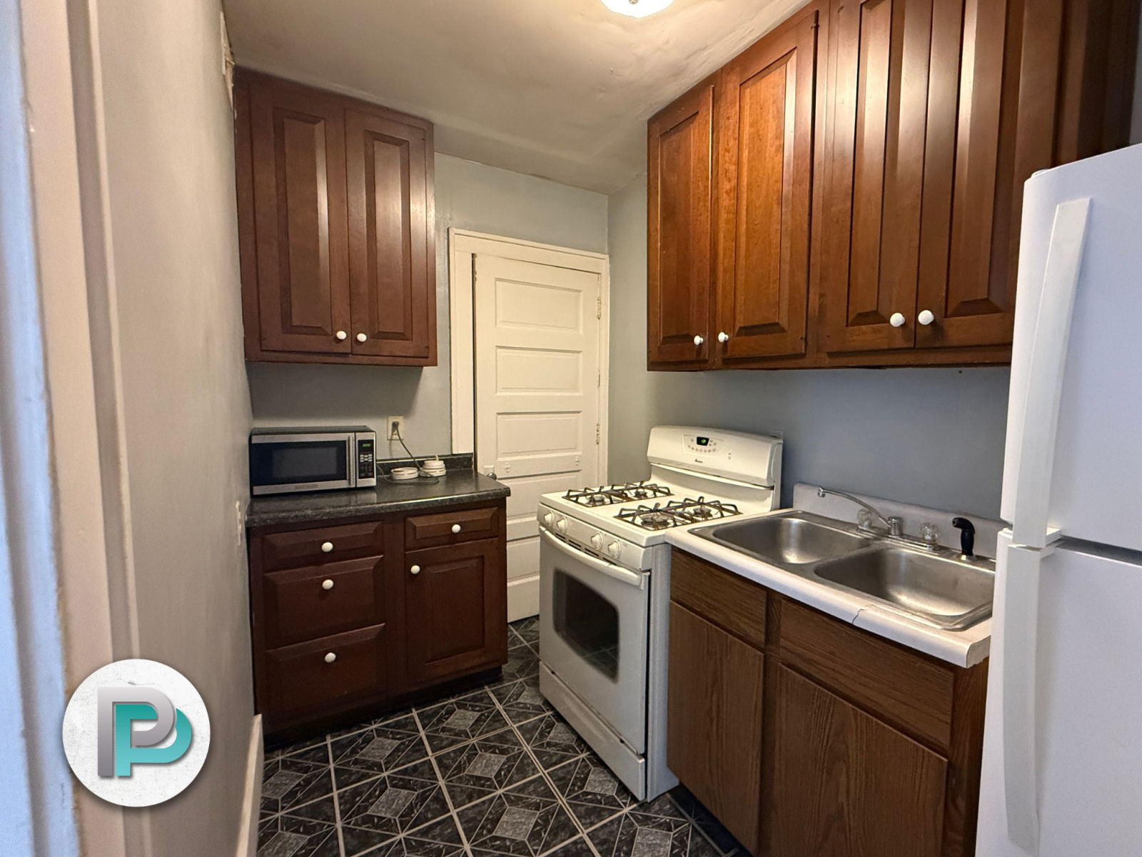 538 E State St, Mason City, Iowa 50401, 2 Bedrooms Bedrooms, ,1 BathroomBathrooms,Apartment,For Rent,E State St ,1382