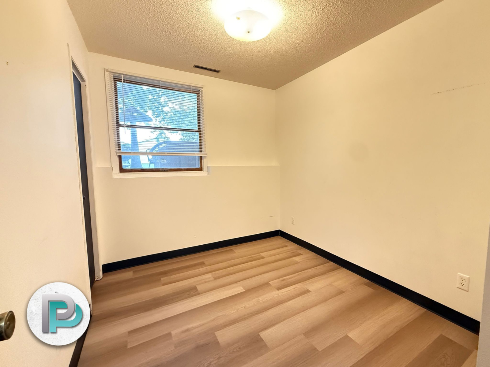1118 N 8th St W, Clear Lake, Iowa 50428, 3 Bedrooms Bedrooms, ,2 BathroomsBathrooms,Duplex,For Rent,N 8th St W,1385