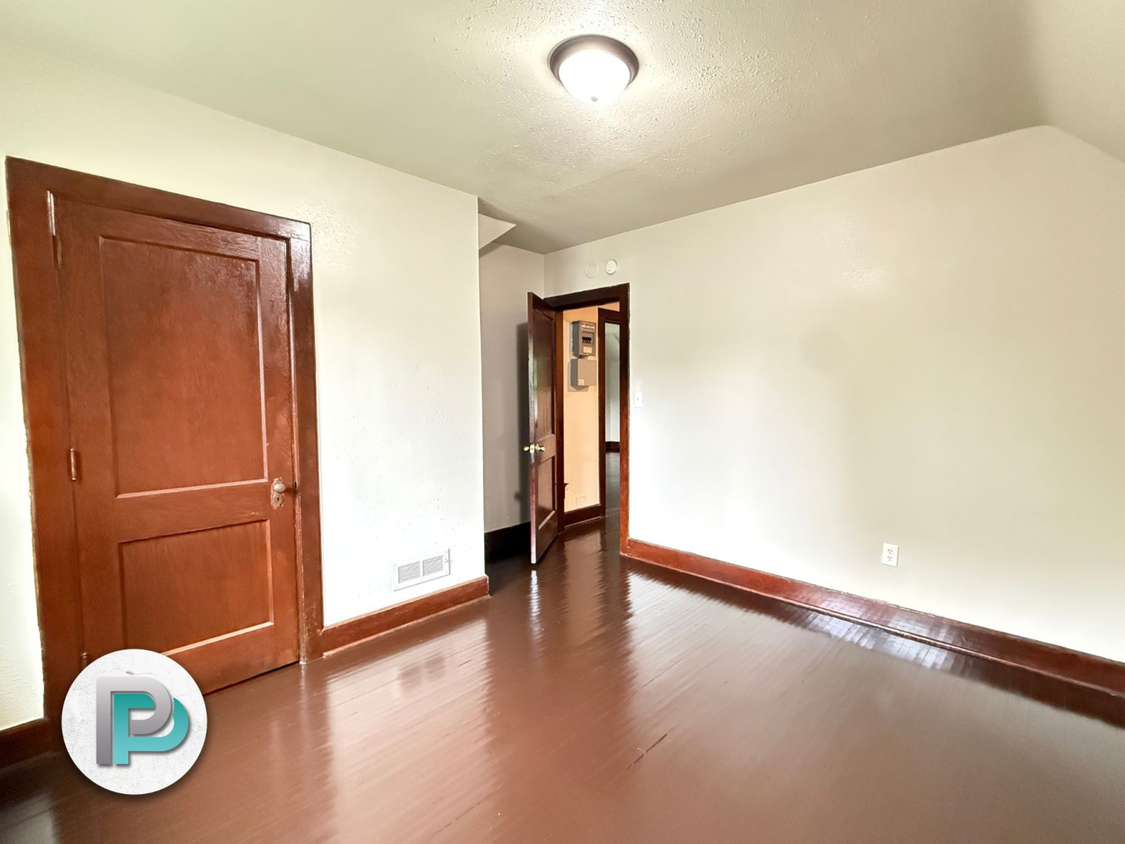 409 6th St NW, Mason City, Iowa 50401, 2 Bedrooms Bedrooms, ,1 BathroomBathrooms,Duplex,For Rent,6th St NW ,1386 409 6th St NW, Mason City, Iowa 50401, 2 Bedrooms Bedrooms, ,1 BathroomBathrooms,Duplex,For Rent,6th St NW ,1386