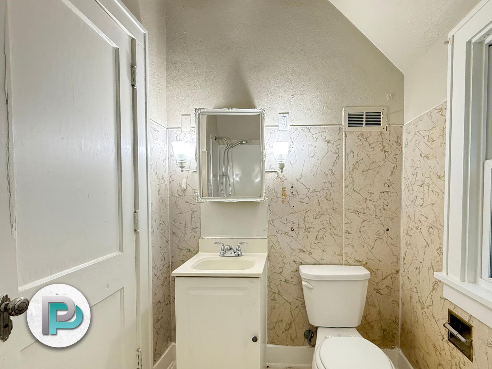 409 6th St NW, Mason City, Iowa 50401, 2 Bedrooms Bedrooms, ,1 BathroomBathrooms,Duplex,For Rent,6th St NW ,1386 409 6th St NW, Mason City, Iowa 50401, 2 Bedrooms Bedrooms, ,1 BathroomBathrooms,Duplex,For Rent,6th St NW ,1386
