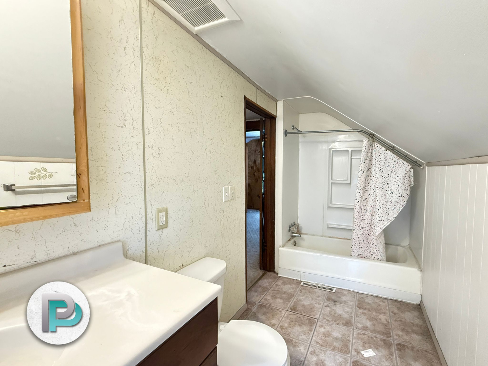 107 24th St SW, Mason City, Iowa 50401, 3 Bedrooms Bedrooms, ,1 BathroomBathrooms,House,For Rent,24th St SW,1389 107 24th St SW, Mason City, Iowa 50401, 3 Bedrooms Bedrooms, ,1 BathroomBathrooms,House,For Rent,24th St SW,1389