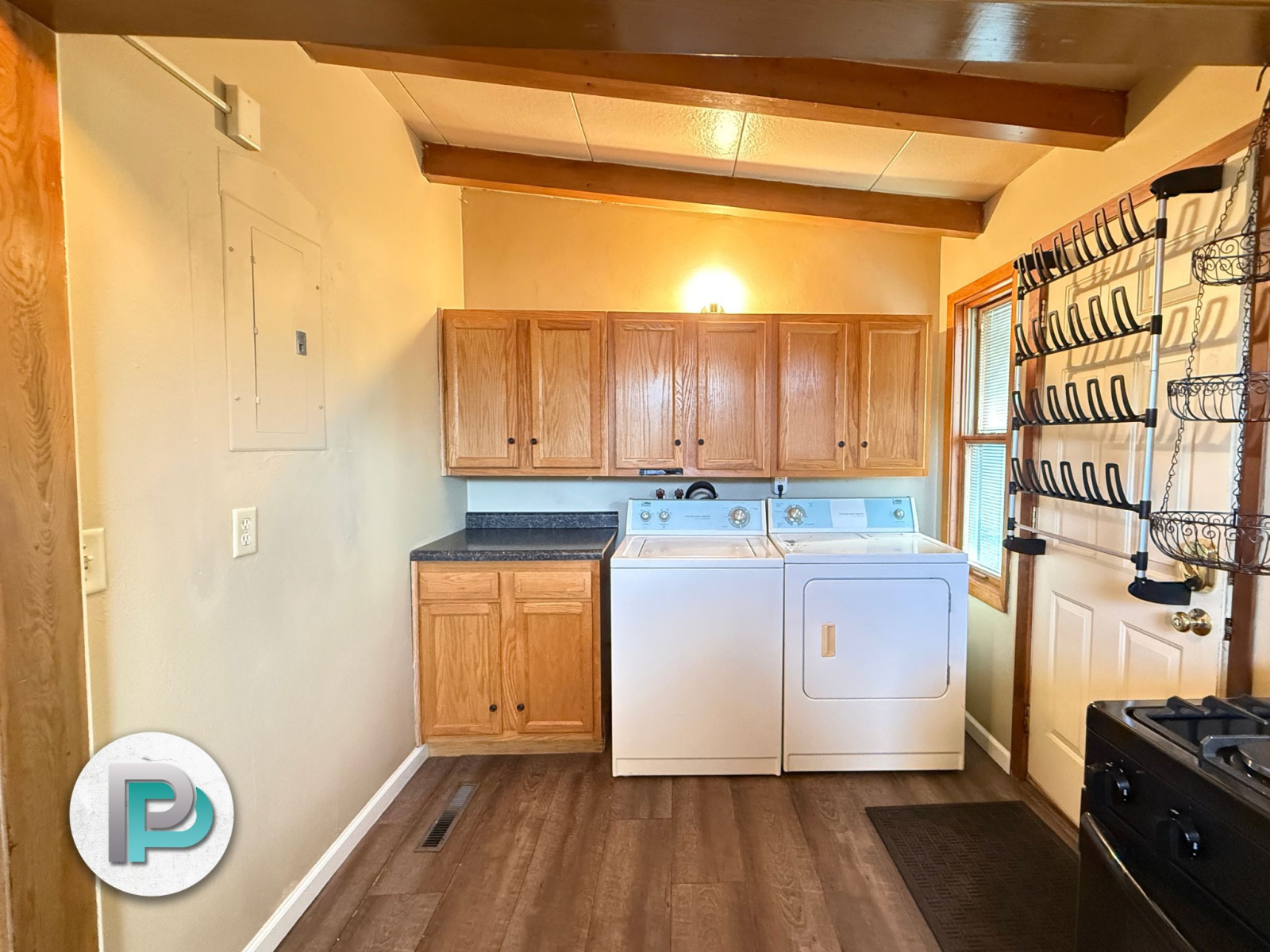 675 8th St SE, Mason City, Iowa 50401, 2 Bedrooms Bedrooms, ,1 BathroomBathrooms,House,For Rent,8th St SE ,1397 675 8th St SE, Mason City, Iowa 50401, 2 Bedrooms Bedrooms, ,1 BathroomBathrooms,House,For Rent,8th St SE ,1397