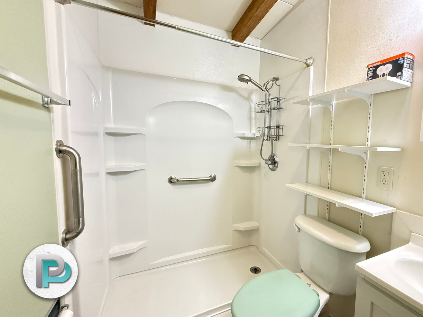 675 8th St SE, Mason City, Iowa 50401, 2 Bedrooms Bedrooms, ,1 BathroomBathrooms,House,For Rent,8th St SE ,1397 675 8th St SE, Mason City, Iowa 50401, 2 Bedrooms Bedrooms, ,1 BathroomBathrooms,House,For Rent,8th St SE ,1397